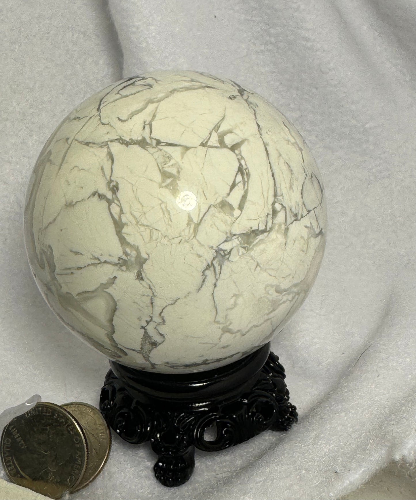 HOWLITE SPHERE-connection, knowledge, calming